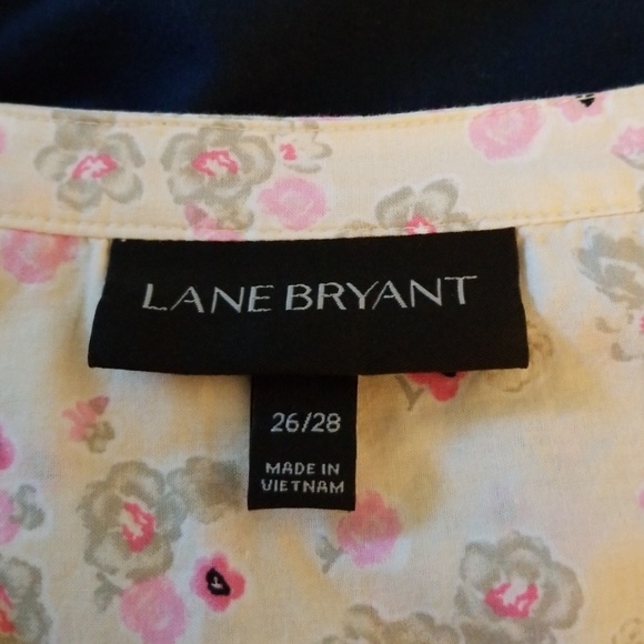 Women's 26/28 Lane Bryant Pink Floral Button-up - Picture 5 of 7
